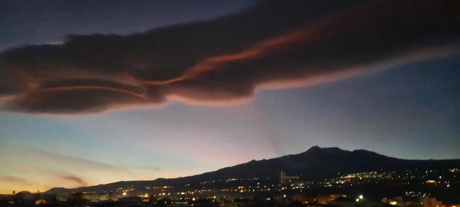 Alba Marina E Tramonti Etnei Apartment Riposto Bagian luar foto