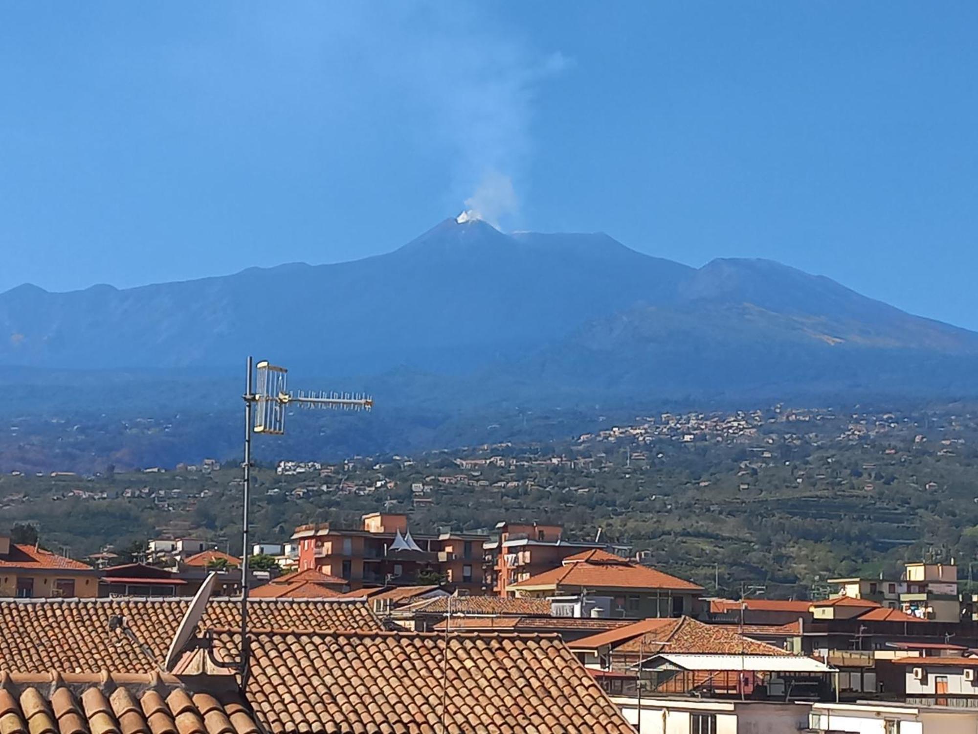 Alba Marina E Tramonti Etnei Apartment Riposto Bagian luar foto