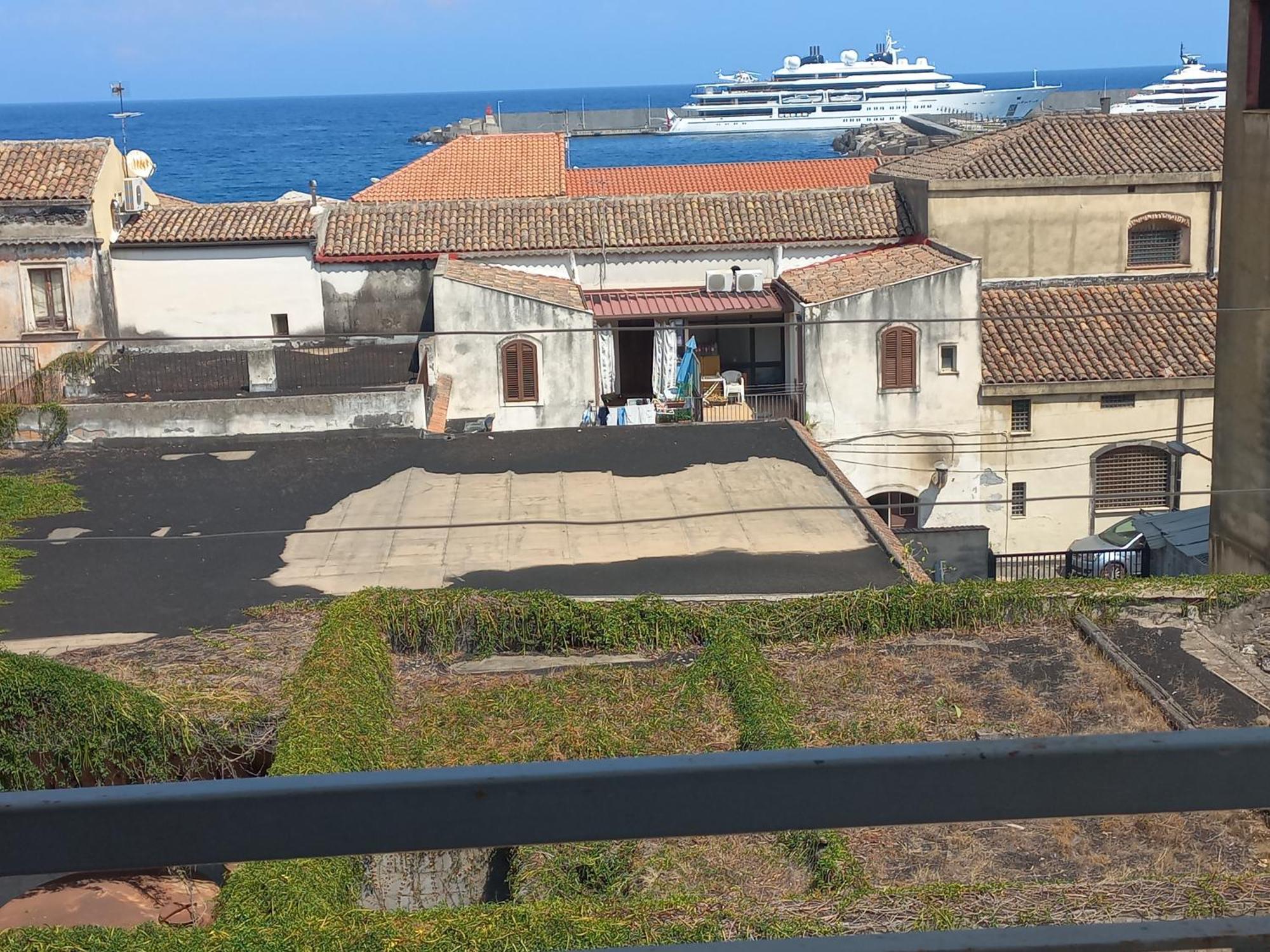 Alba Marina E Tramonti Etnei Apartment Riposto Bagian luar foto